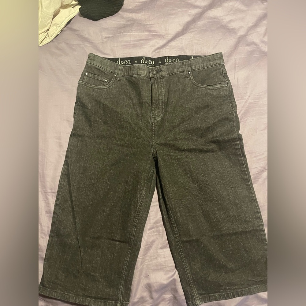 Women’s Bermuda black denim shorts